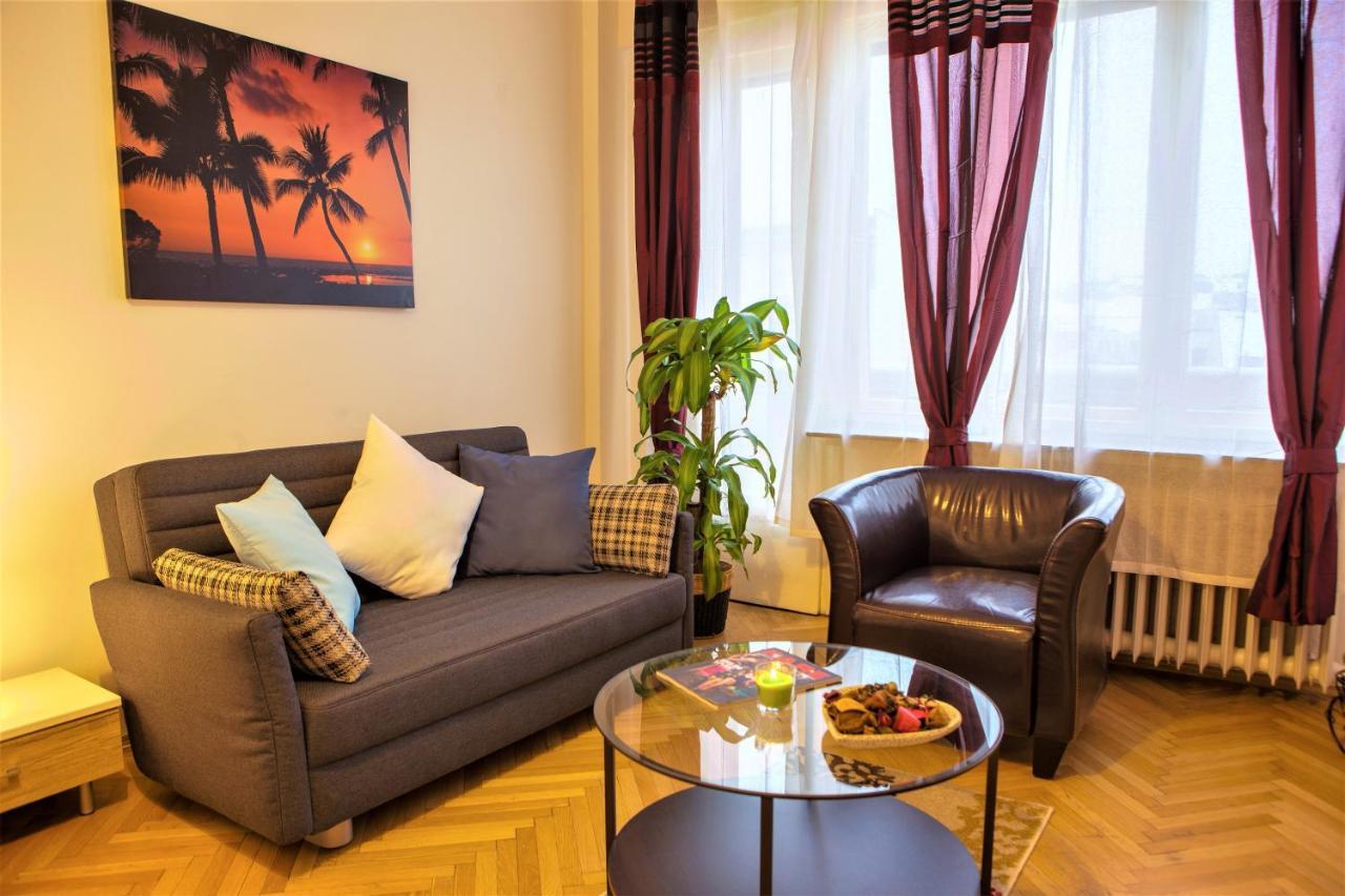 Stepanska 37 Apartment